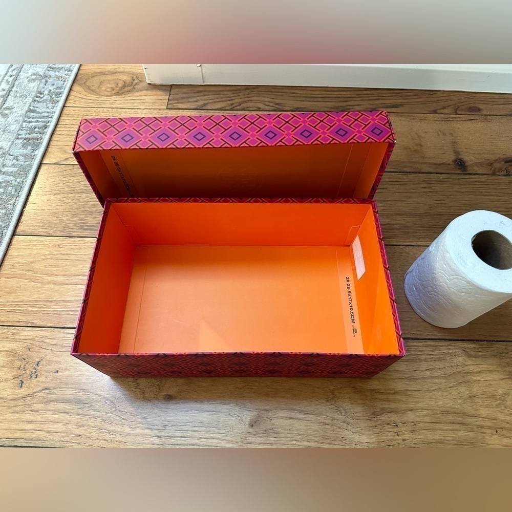 Tory Burch Shoe Box - EMPTY - Picture 3 of 4